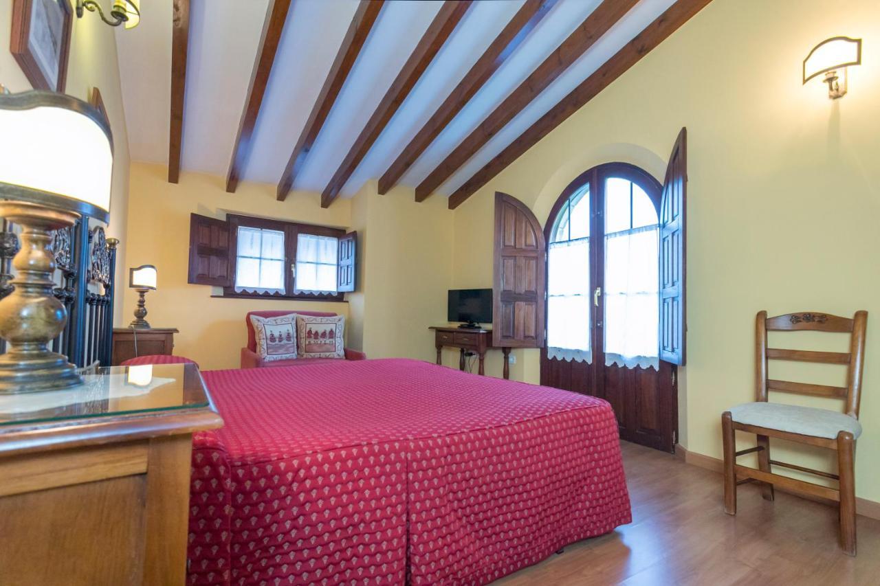Posada De La Abadia - Adults Only Σαντιγιάνα ντελ Μαρ Εξωτερικό φωτογραφία