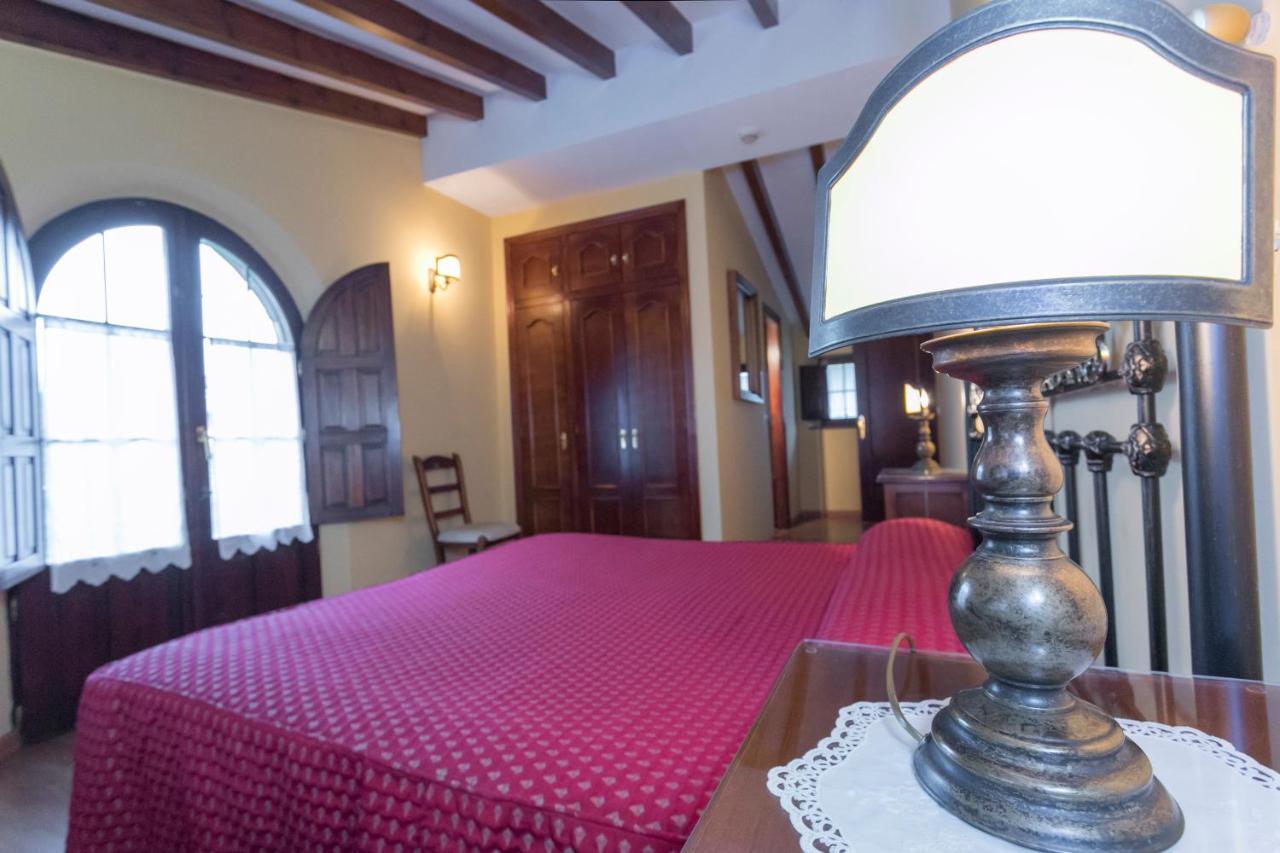 Posada De La Abadia - Adults Only Σαντιγιάνα ντελ Μαρ Εξωτερικό φωτογραφία