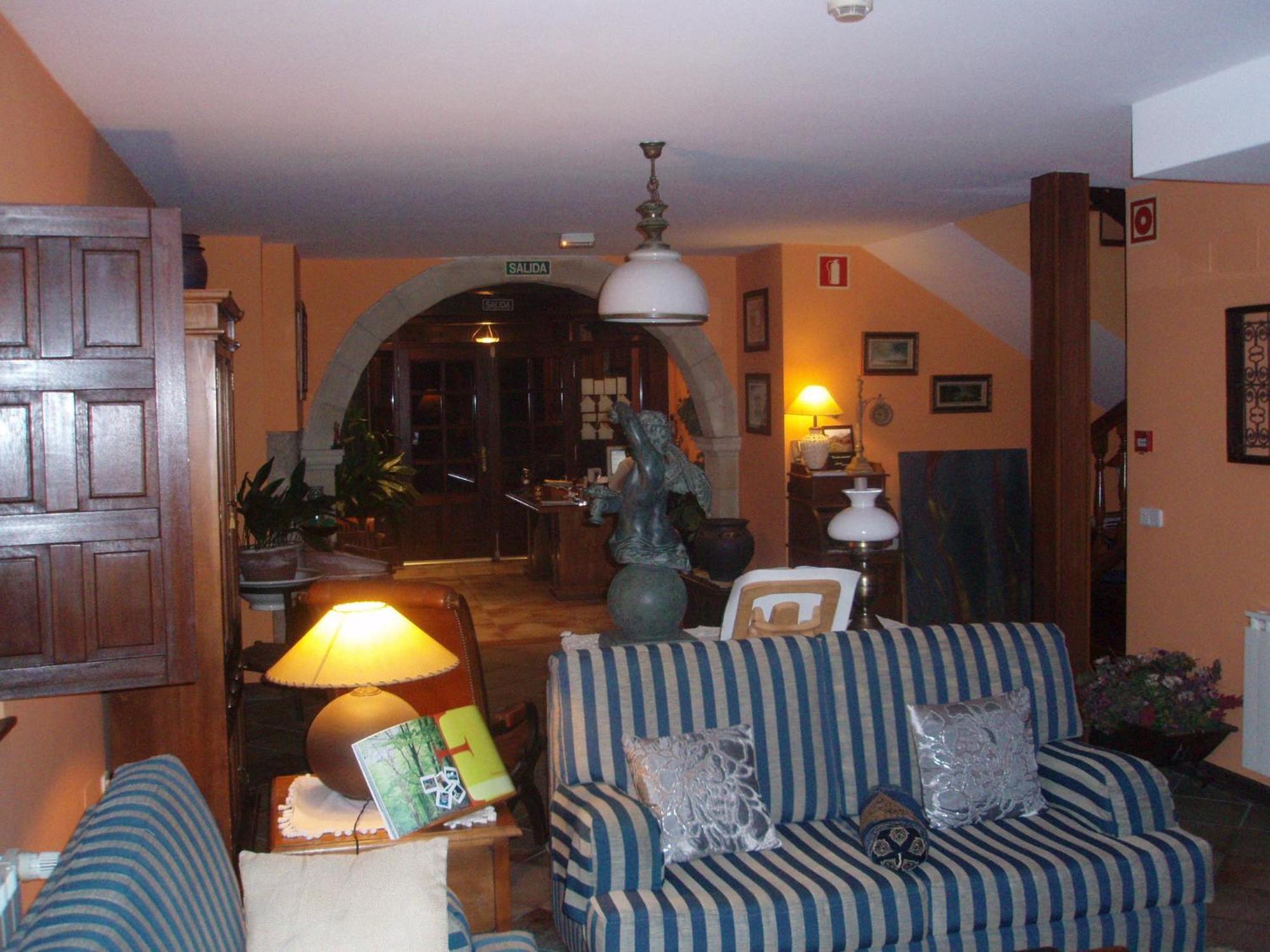 Posada De La Abadia - Adults Only Σαντιγιάνα ντελ Μαρ Εξωτερικό φωτογραφία