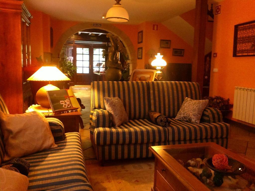 Posada De La Abadia - Adults Only Σαντιγιάνα ντελ Μαρ Εξωτερικό φωτογραφία