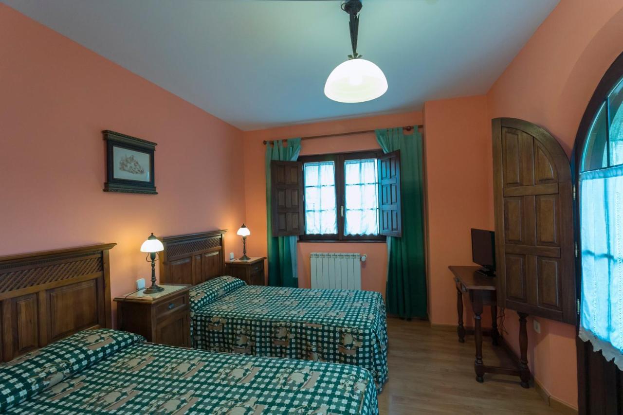 Posada De La Abadia - Adults Only Σαντιγιάνα ντελ Μαρ Εξωτερικό φωτογραφία