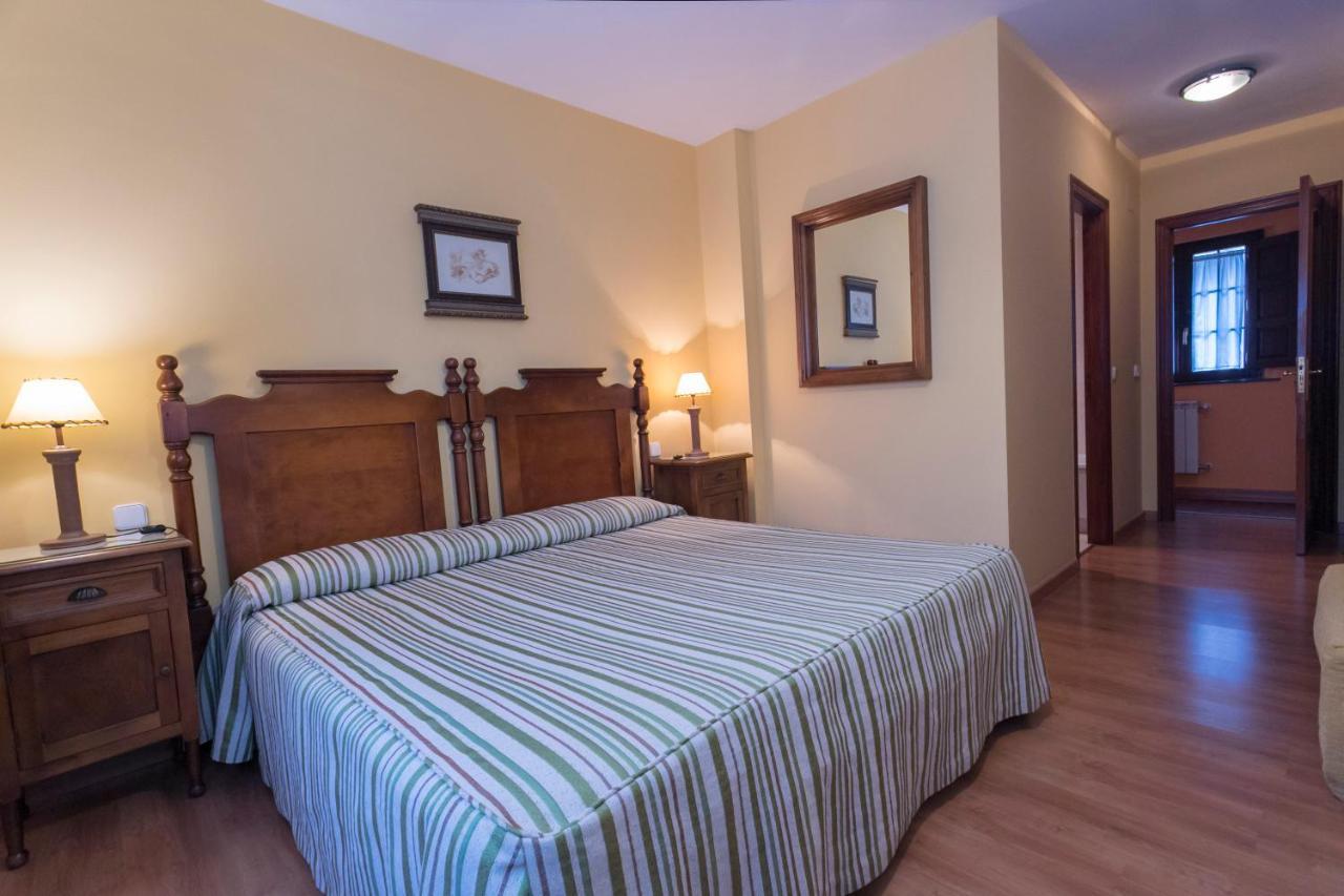 Posada De La Abadia - Adults Only Σαντιγιάνα ντελ Μαρ Εξωτερικό φωτογραφία