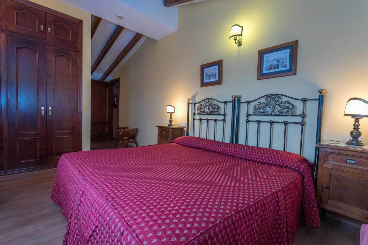 Posada De La Abadia - Adults Only Σαντιγιάνα ντελ Μαρ Εξωτερικό φωτογραφία