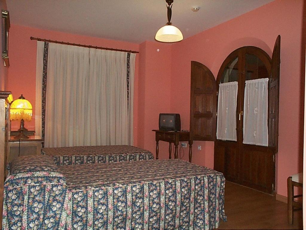 Posada De La Abadia - Adults Only Σαντιγιάνα ντελ Μαρ Δωμάτιο φωτογραφία